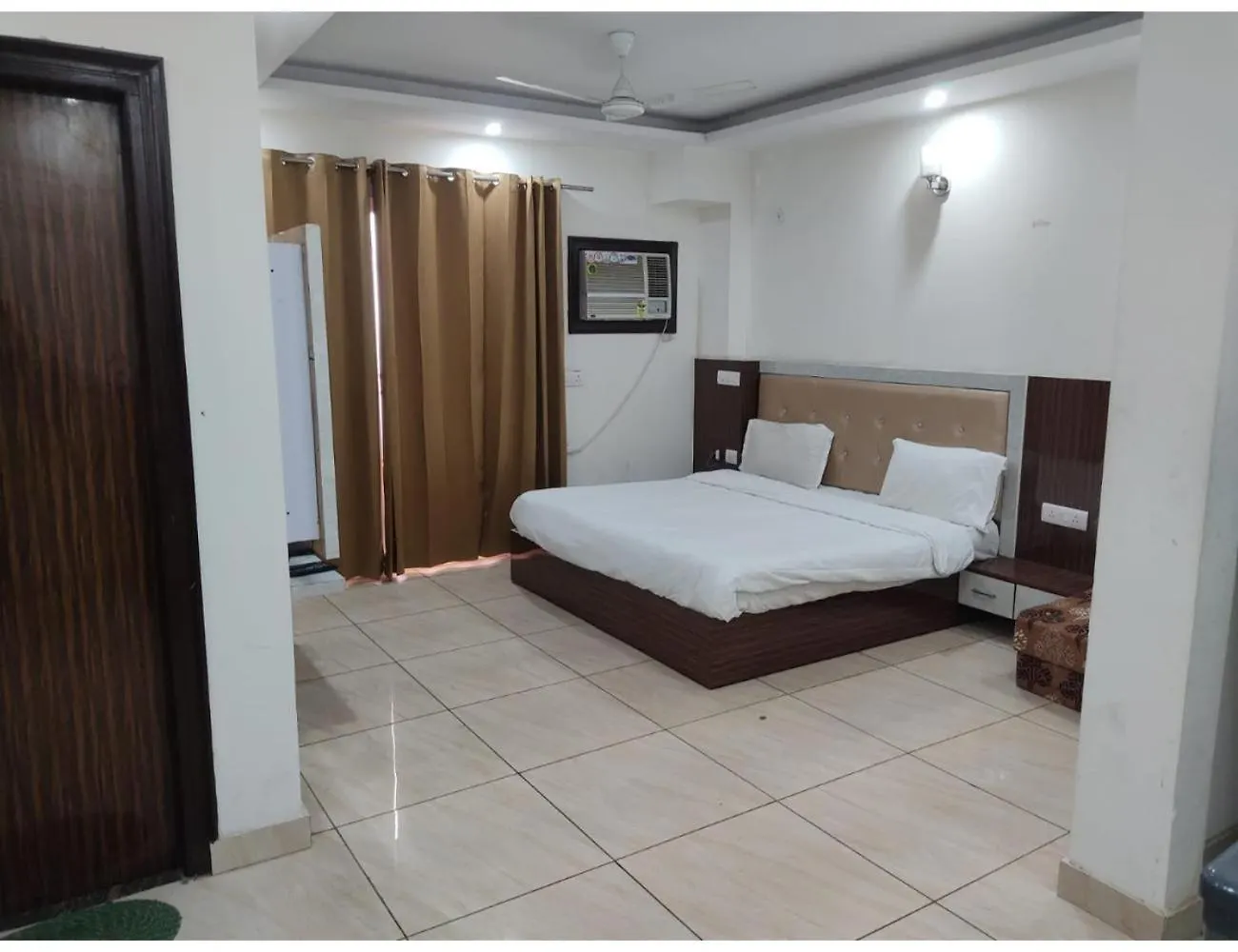 Hotel Singh Residency , Gurgaon India
