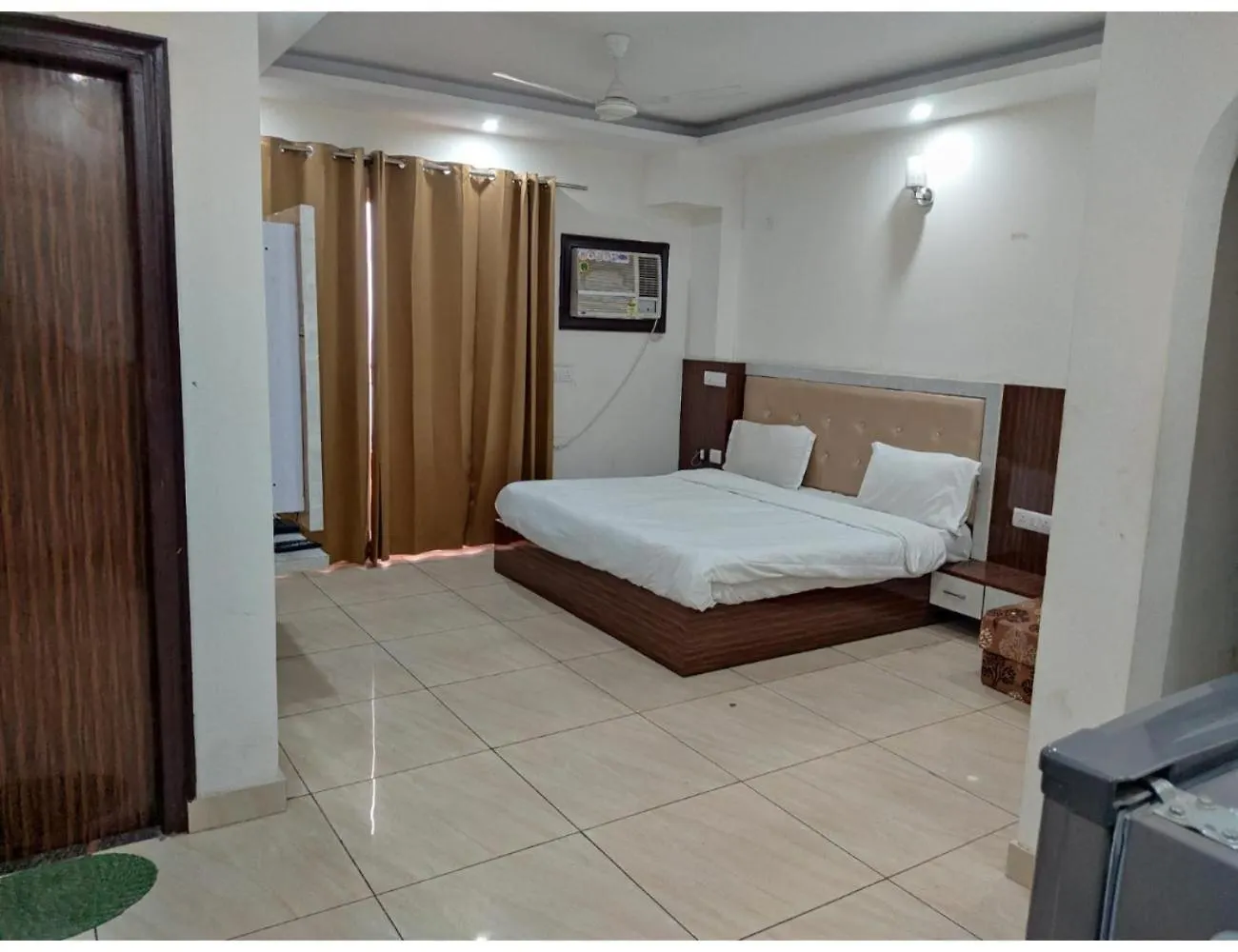 Hotel Singh Residency , Gurgaon
