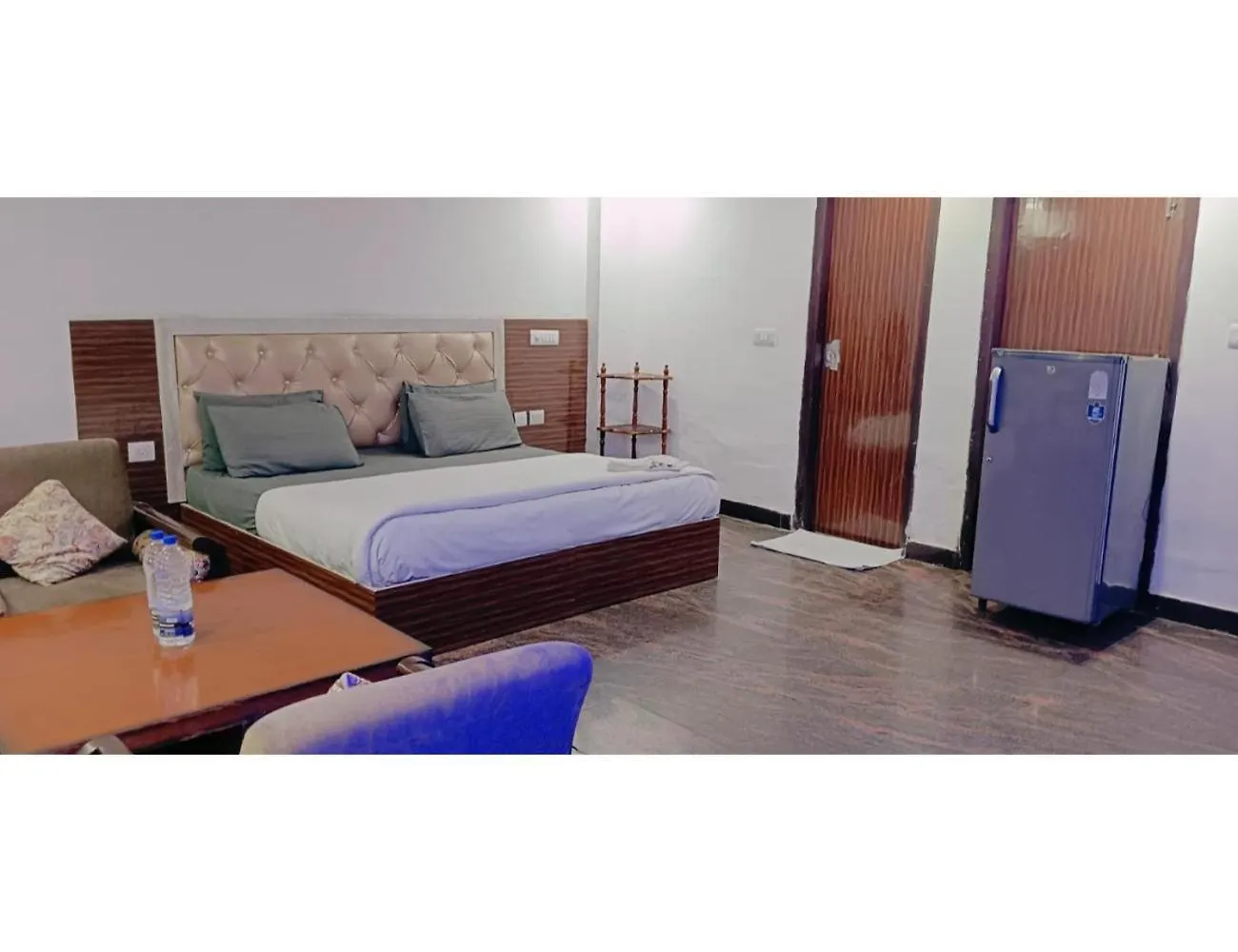 Hotel Singh Residency , Gurgaon