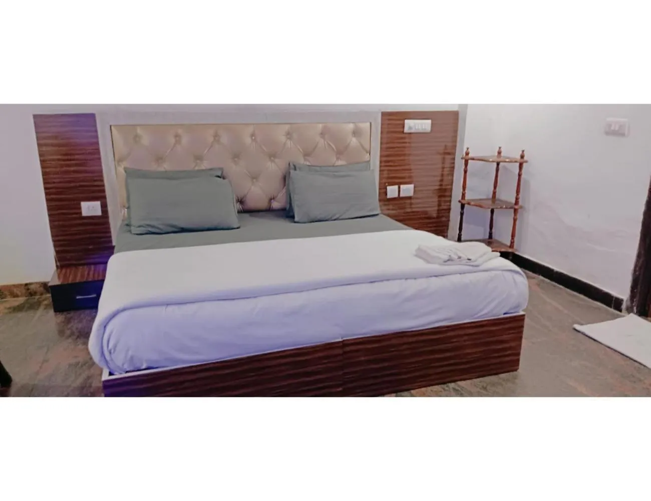 Hotel Singh Residency , Gurgaon